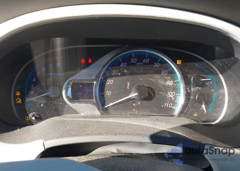 2011 Toyota Sienna Limited V6 z USA, uszkodzony, nr VIN 5TDYK3DC0BS105026